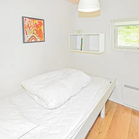 4 Bedroom Stunning In 別荘 Knebel