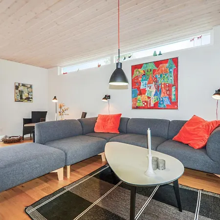別荘 4 Bedroom Stunning In *