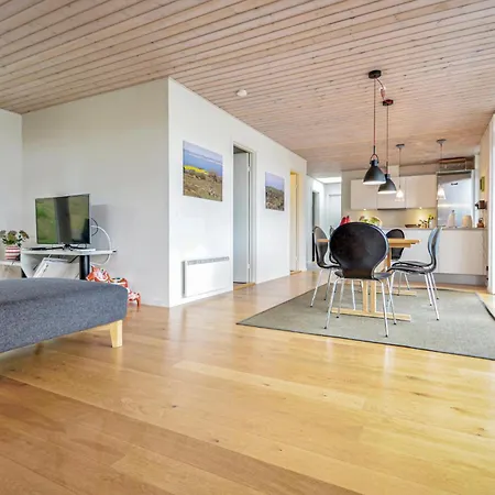 4 Bedroom Stunning In Vakantiehuis *